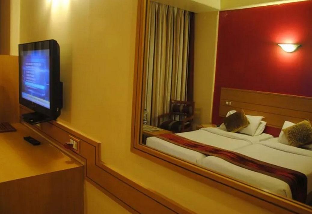 Hotel Midland Мумбаї Екстер'єр фото
